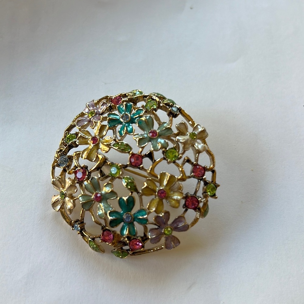 Vintage Monet floral pin brooch